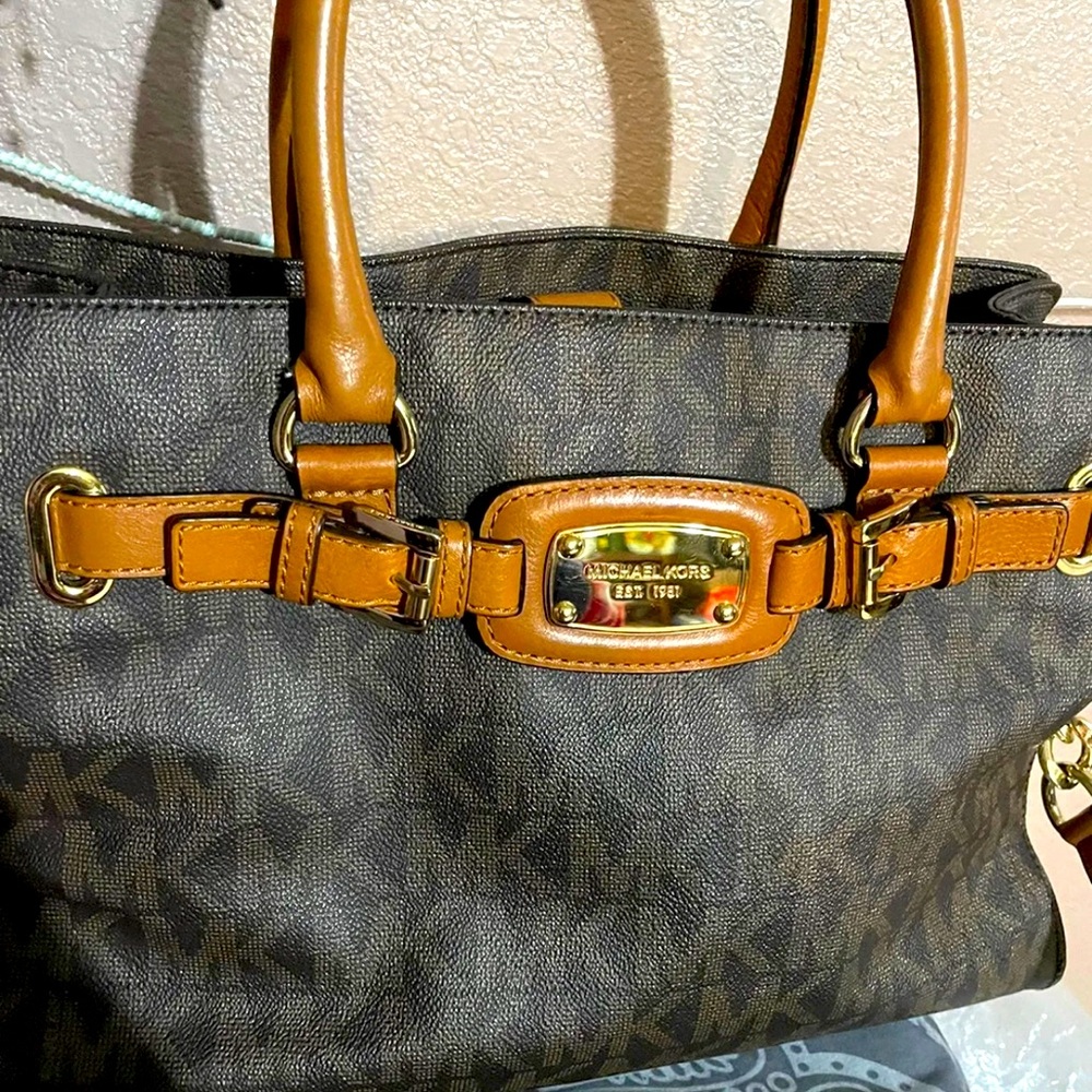 Micheal Kors Hamilton Purse